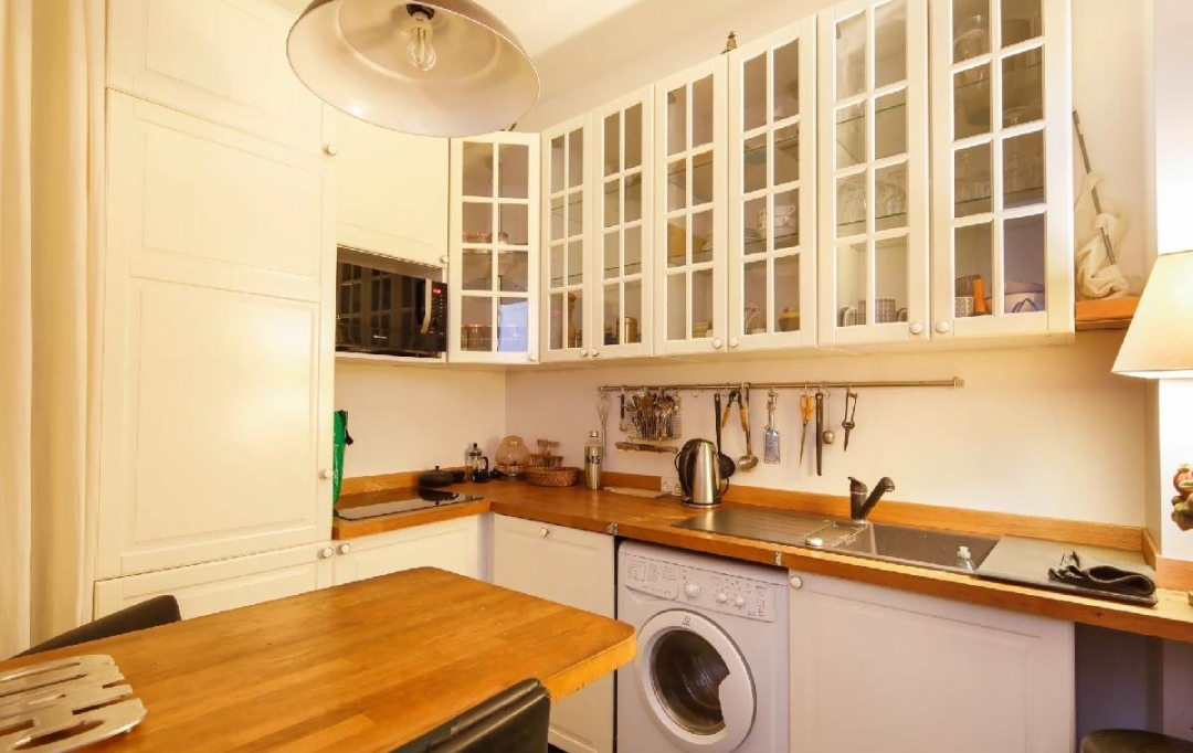PHILIPPE MENAGER et NICOLAS HUG : Appartement | PARIS (75016) | 54 m2 | 1 980 € 