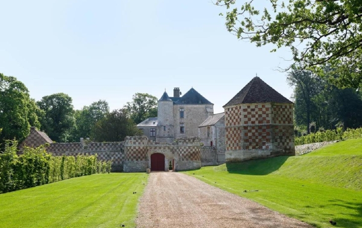  PHILIPPE MENAGER et NICOLAS HUG Maison / Villa | ARTHIES (95420) | 730 m2 | 5 200 000 € 